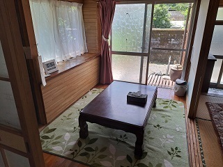 1970s house on a large plot in Sueyoshi, Soo
