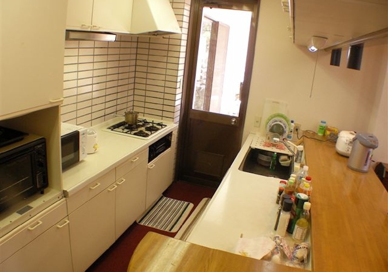 1980s steel-frame house on a large plot in Otohime, Aso