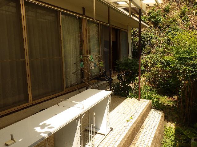1970s wood house, 8-min walk to station, Nagasaki