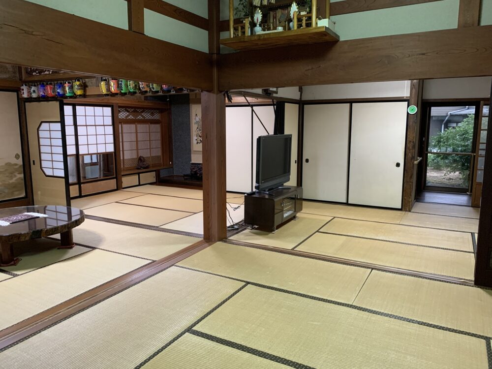 1950s wood house, 3-min walk to station, Toyama