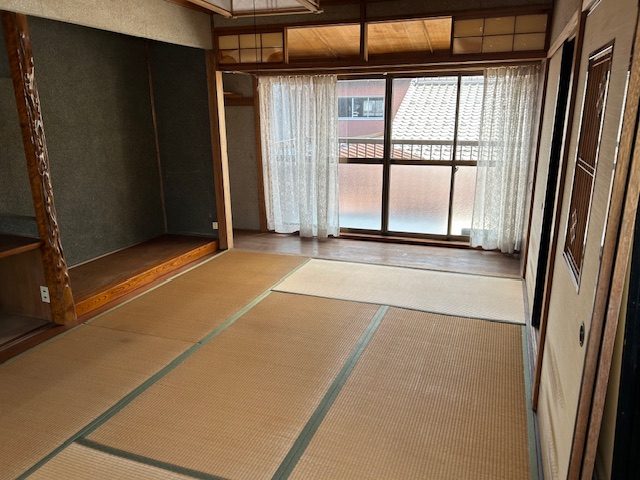 1960s wood house in Fukui