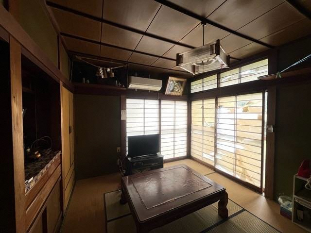1970s wood house in Nagasaki