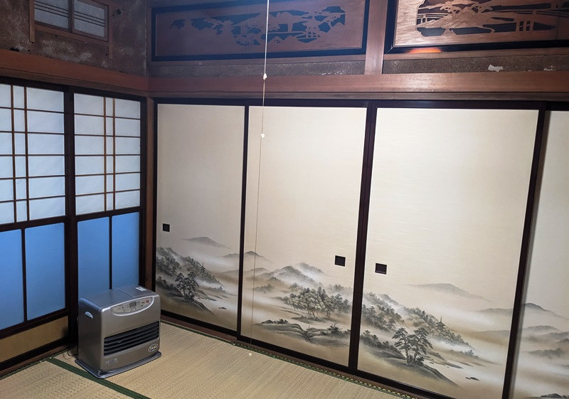 1970s wood house, 6-min walk to station, Aomori
