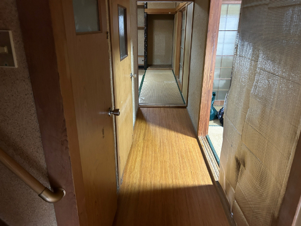 1970s steel-frame house, 10-min walk to station, Wakayama