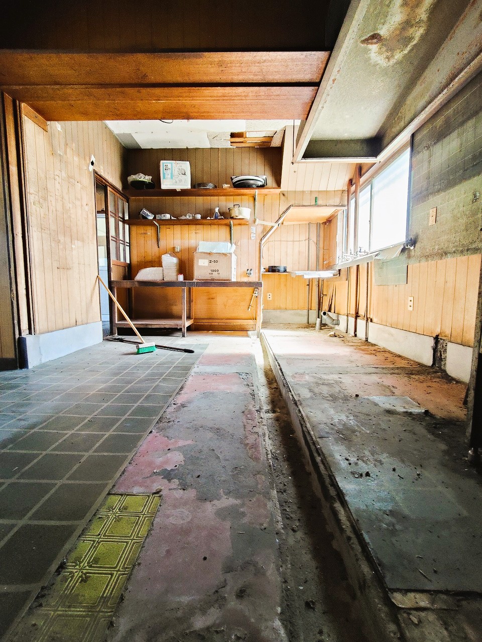 1970s steel-frame house in Ehime