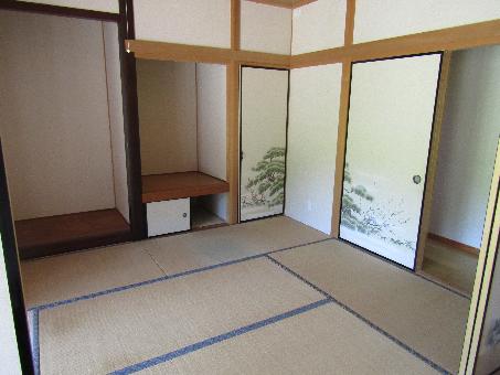 1980s wood house in Oita