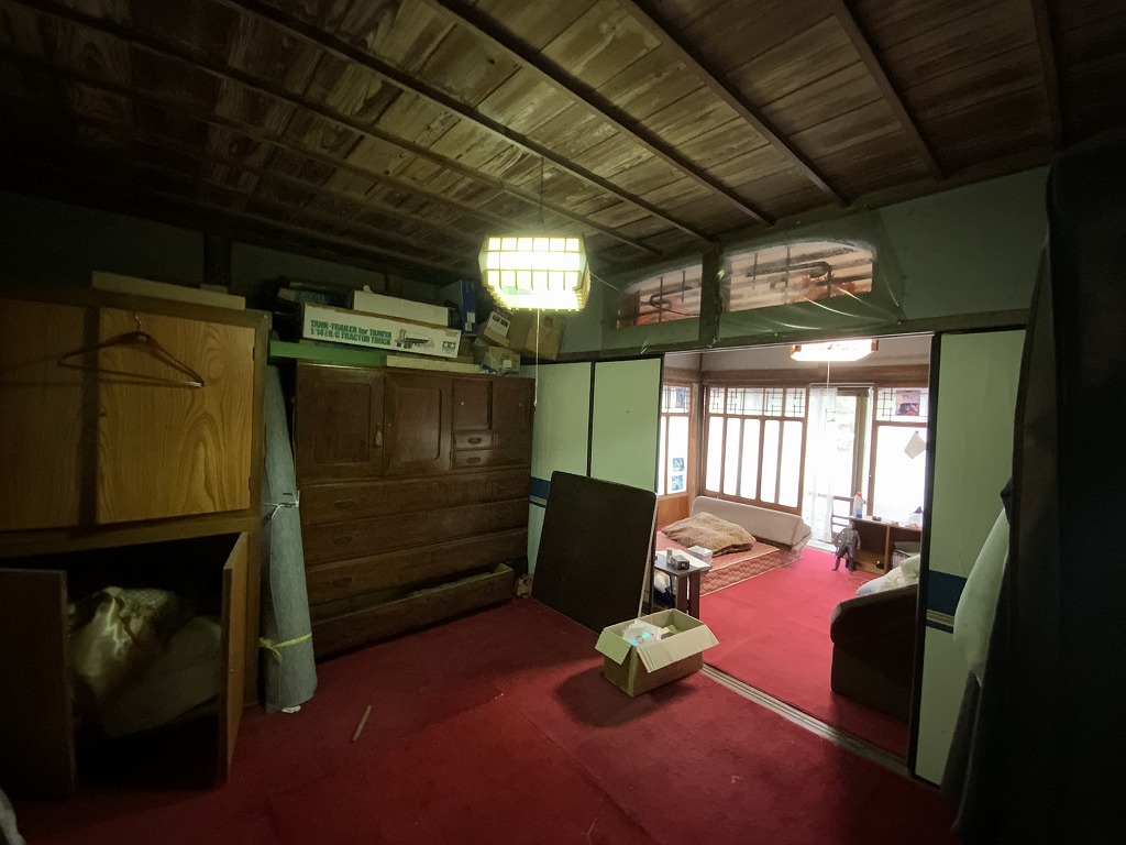 1940s wood house on a large plot in Yamaguchi