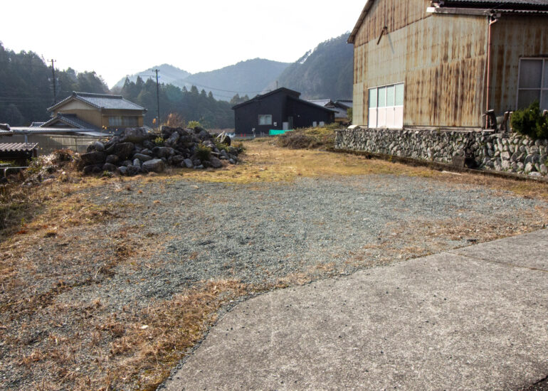 1970s wood house in Matsusaka Kahada