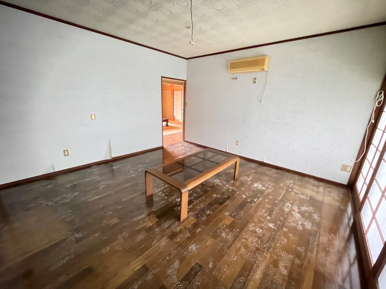 1990s wood house with outbuildings in Tottori