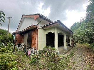 1990s house in Osumi, Soo, farmland, approval needed