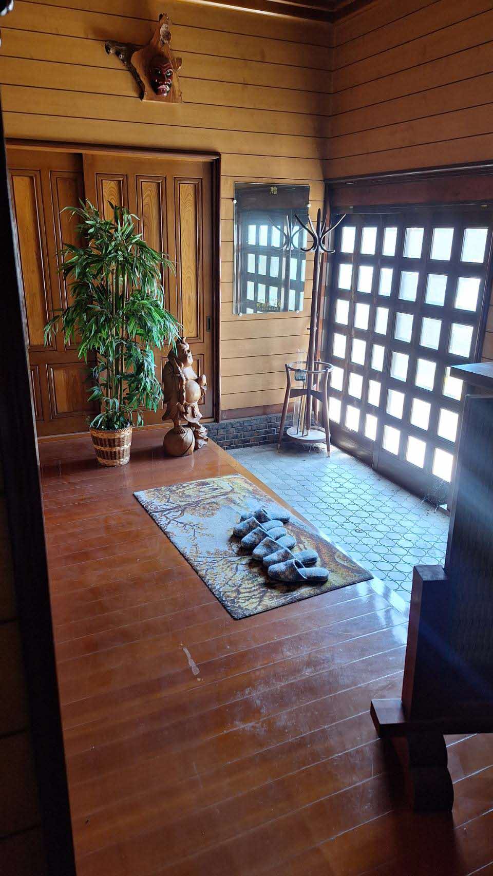 1960s wood house on a large plot in Iwate
