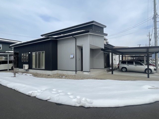 2020s wood house, 5-min walk to station, Fukui