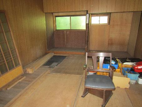 1980s wood house in Oita