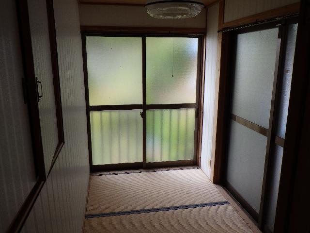 1960s wood house, 8-min walk to station, Nagasaki