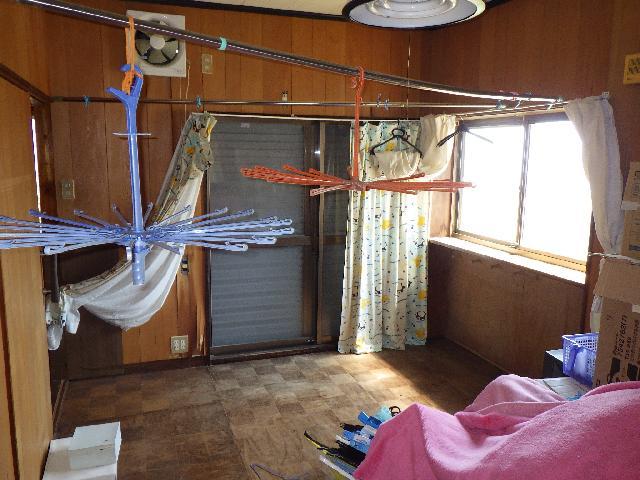 1970s wood house, 12-min walk to station, Nagasaki