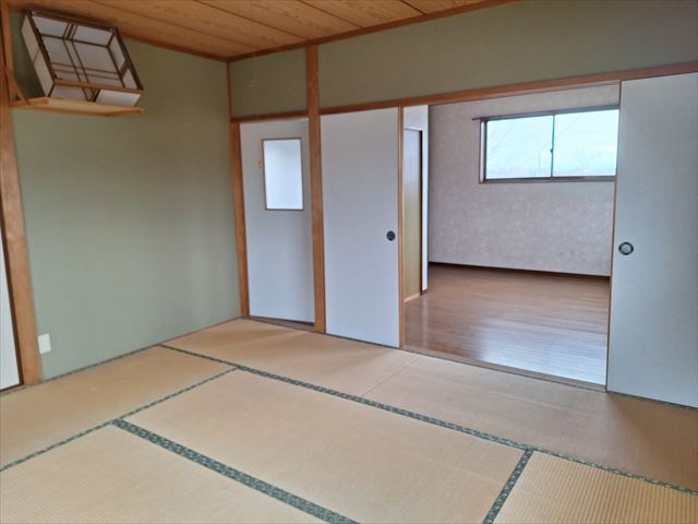 1990s wood house, 3-min walk to station, Yamaguchi