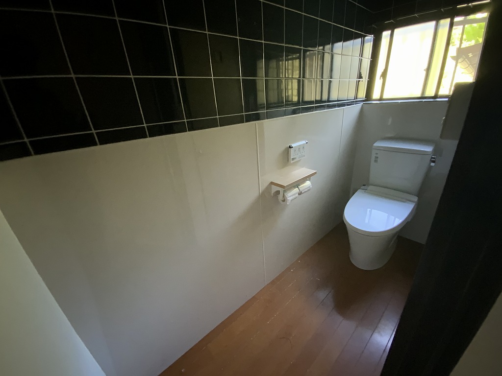 1980s wood house on a large plot in Yamaguchi
