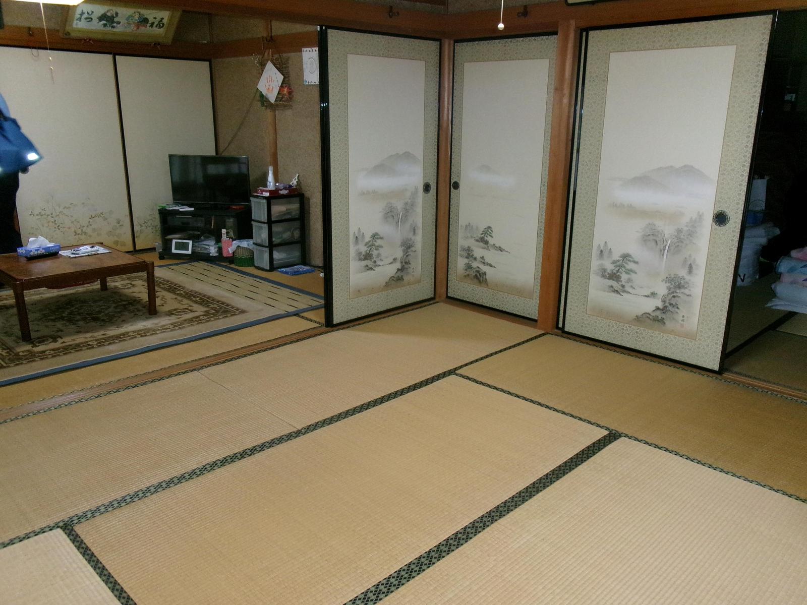 1970s wood house on a large plot in Hyogo
