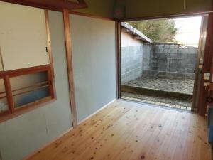 1960s wood house, 13-min walk to station, Kawanishi, Yusui