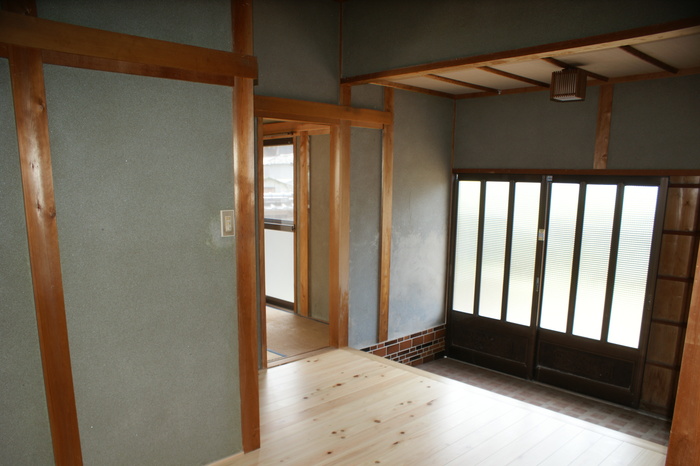 1980s wood house in Kochi