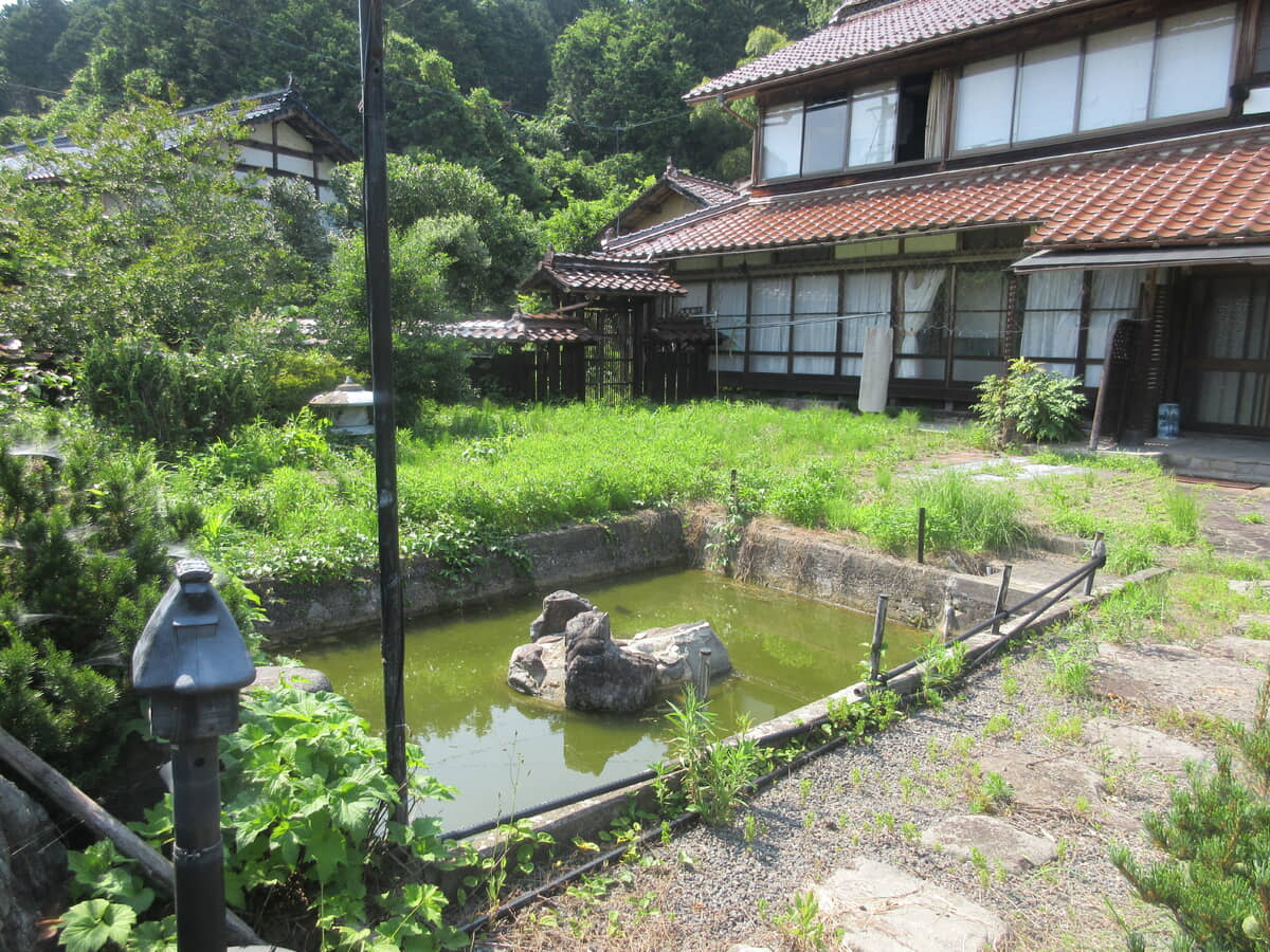 1880s wood house on a large plot in Hiroshima