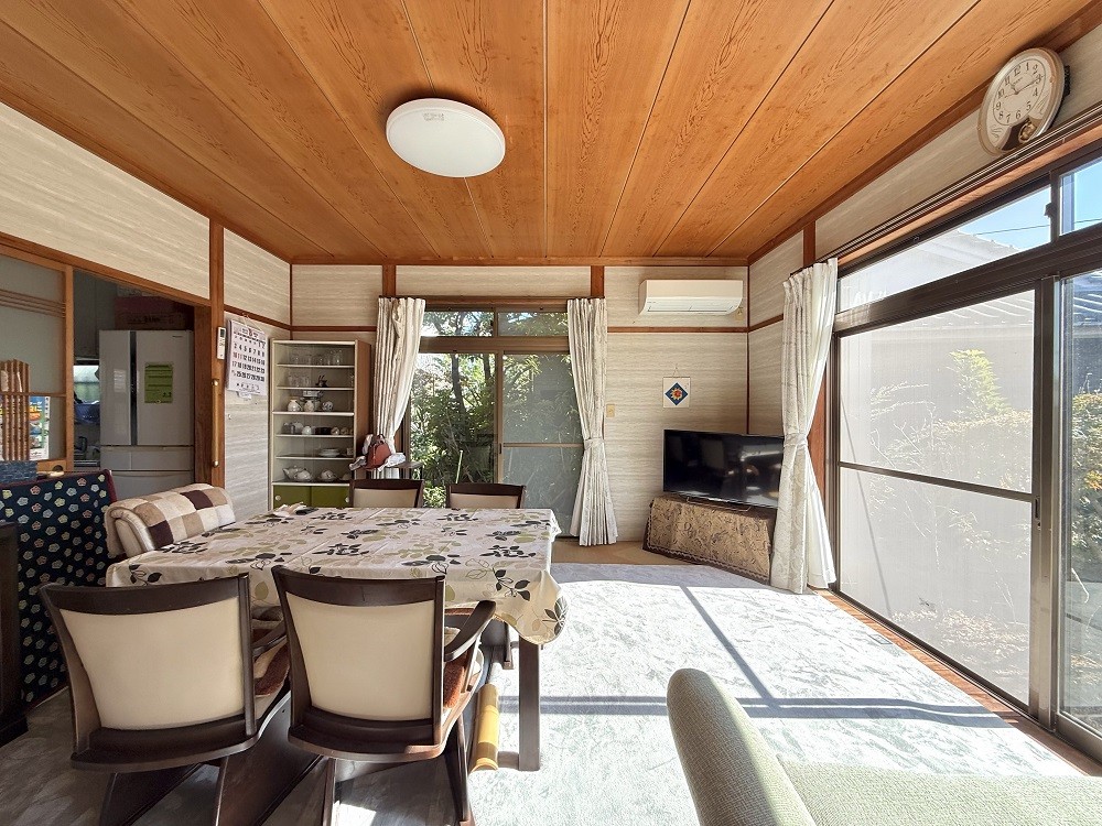 1990s wood house near the coast in Ibusuki, Kagoshima