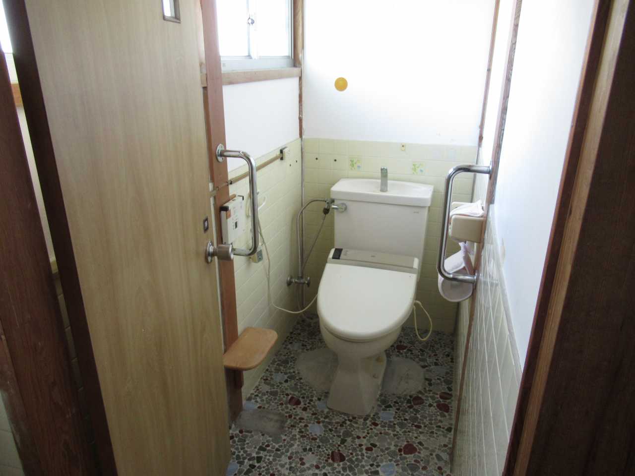House, 17-min walk to station, Oita