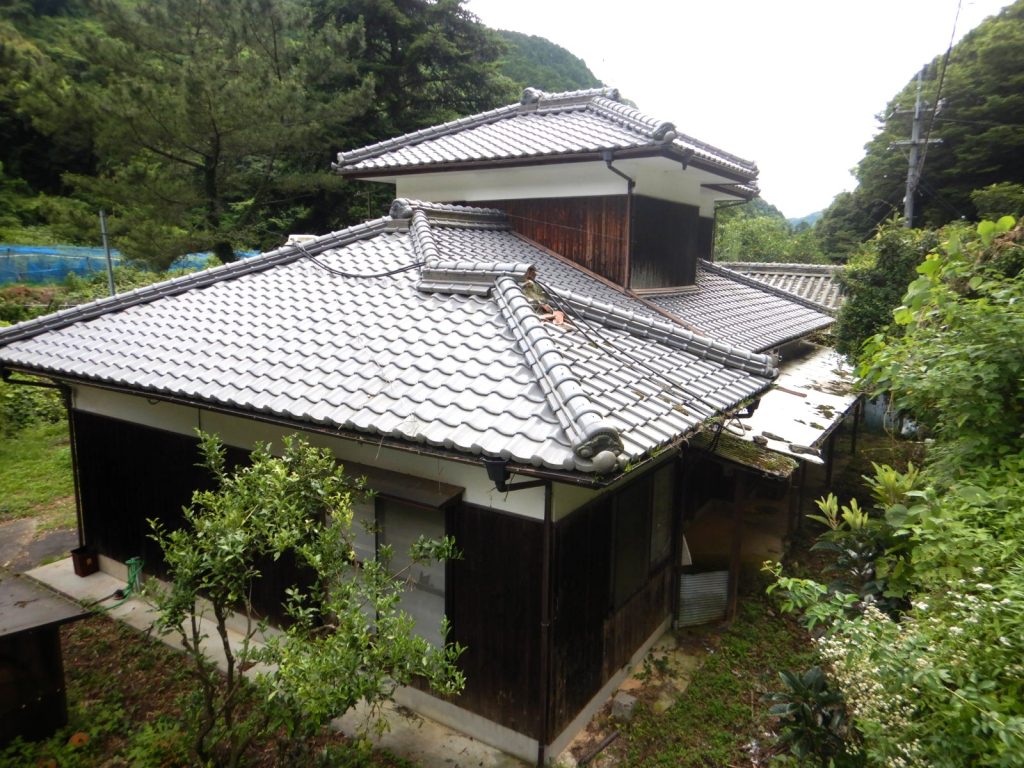 1980s wood house in Ehime
