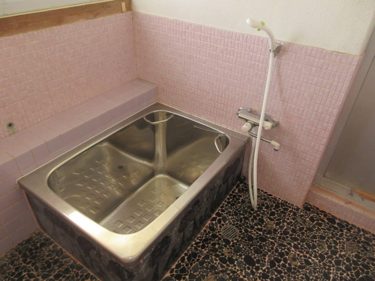 1960s wood house, 11-min walk to station, Hiroshima