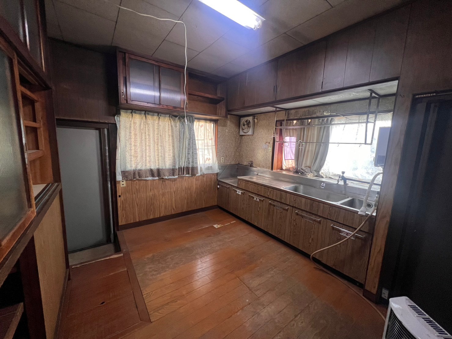 1960s wood house, 8-min walk to station, Nagano