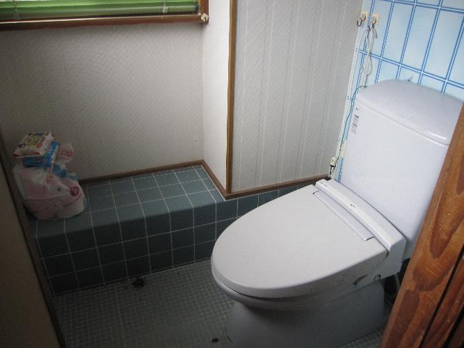 1970s wood house, 15-min walk to station, Satsumasendai