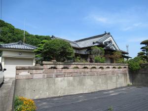 1990s wood house near the coast in Kunobaru, Tarumizu