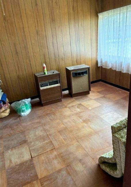 Wood house on a large plot in Hiroshima
