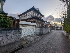 1990s wood house with outbuildings in Yamaguchi