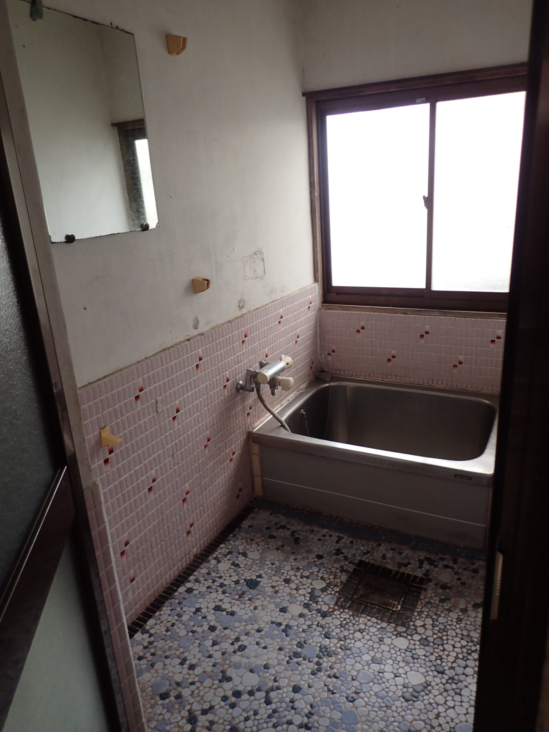 1960s wood house, 16-min walk to station, Okayama