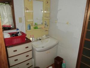 1940s wood house, 20-min walk to station, Kitakata, Yusui