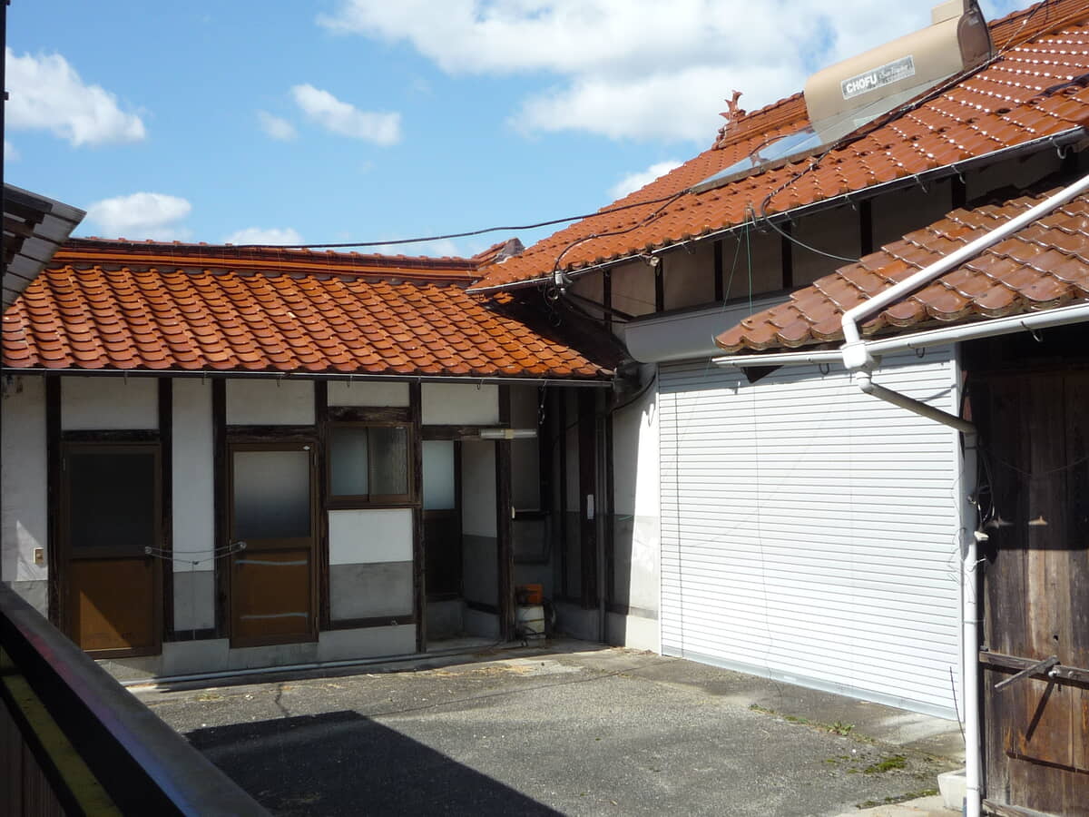 2000s wood house in Hiroshima