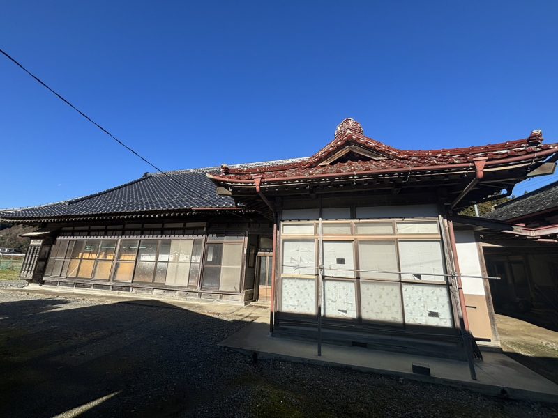 1880s wood house on a large plot in Iwate