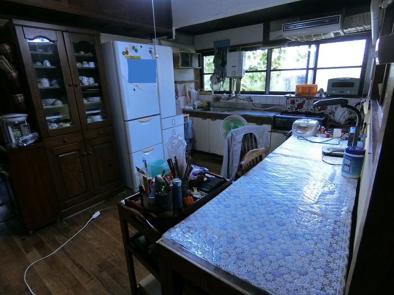 1960s wood house in Kochi
