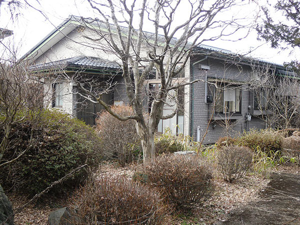 1960s wood house on a large plot in Iwate