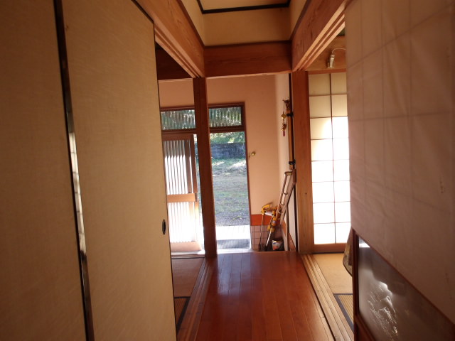 1990s wood house on a large plot in Iriki, Satsumasendai