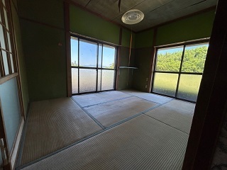 1980s house in Sueyoshi, Soo, farmland, approval needed