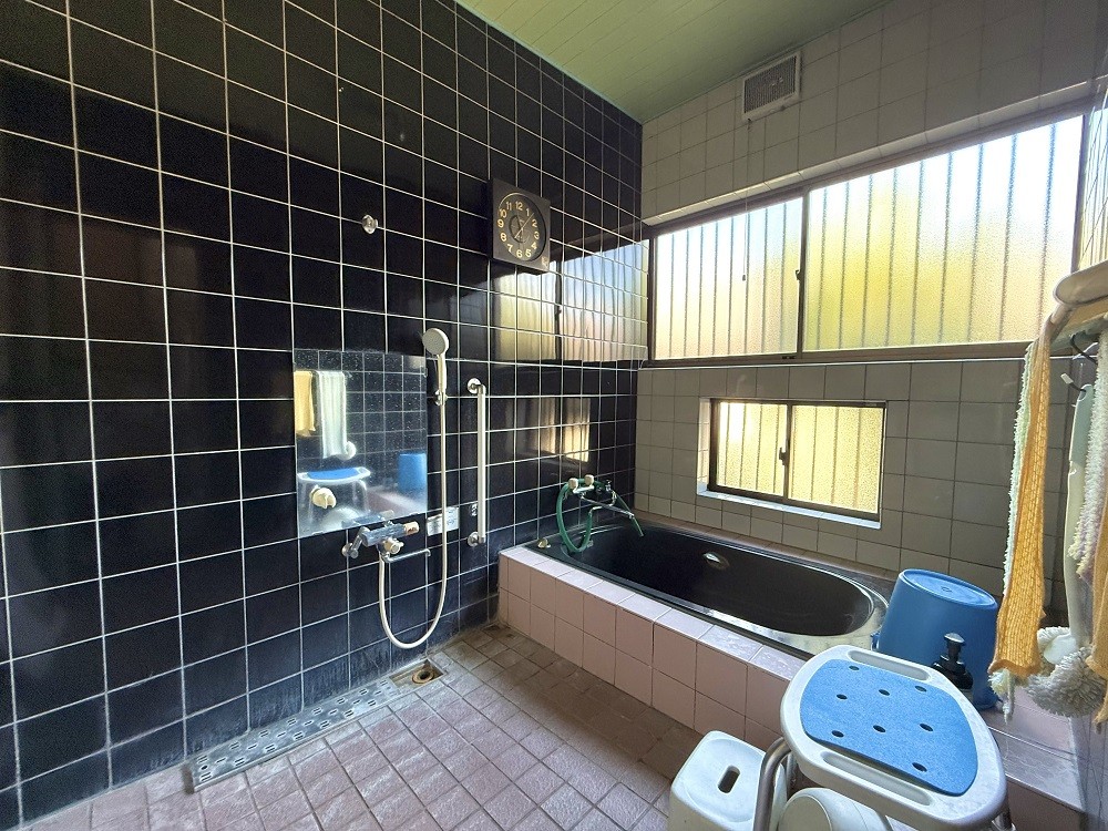 1990s wood house near the coast in Ibusuki, Kagoshima