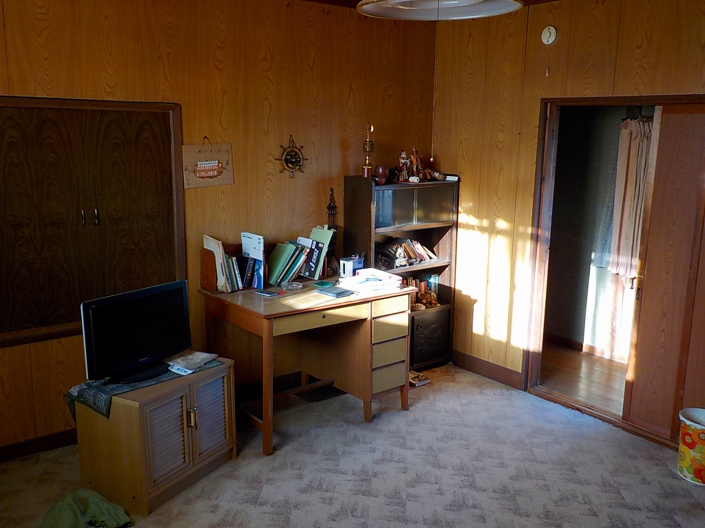 1970s house, 10-min walk to station, Tottori