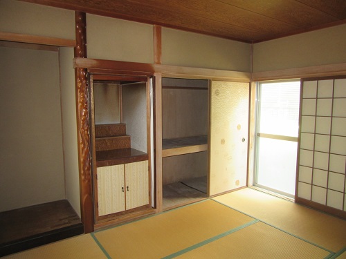 1970s wood house in Hyogo