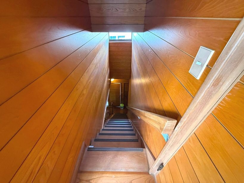 1970s wood house, 4-min walk to station, Aomori