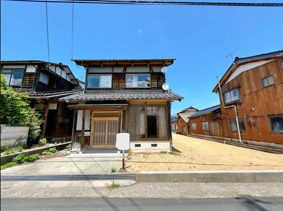 1960s wood house in Amino, Kyotango, farmland, approval needed
