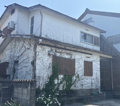 1970s wood house, 11-min walk to station, Fukui