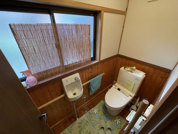 1930s wood house on a large plot in Tottori