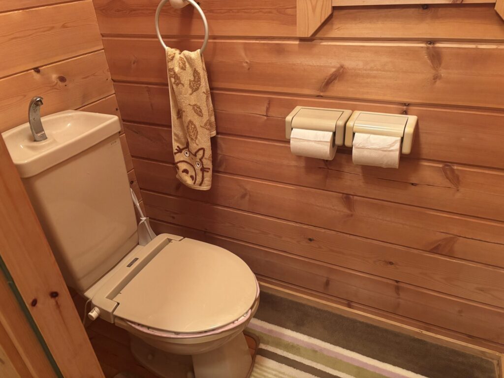 1990s wood house in Nara